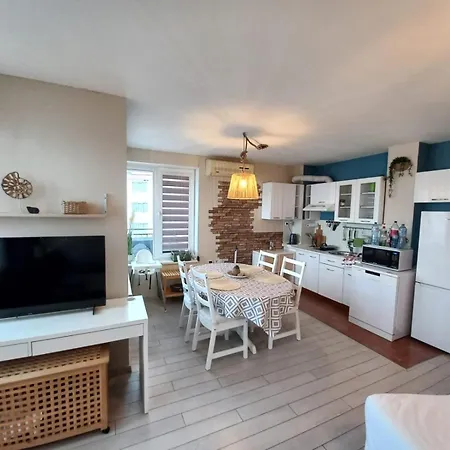 Sea View Apartment - 2 Min To Beach - Large Balcony - Pool - Riviera Fort * Ράβντα