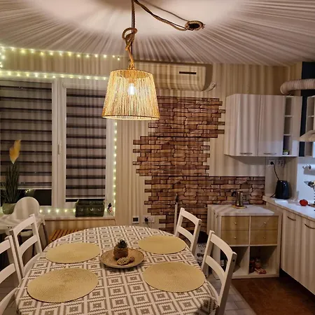 Riviera Apartment *